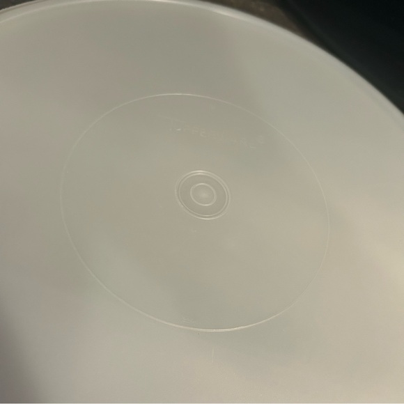 Vintage Tupperware 405-9 White Party Susan Divided Relish Tray with Lid 224-1 - Picture 3 of 5